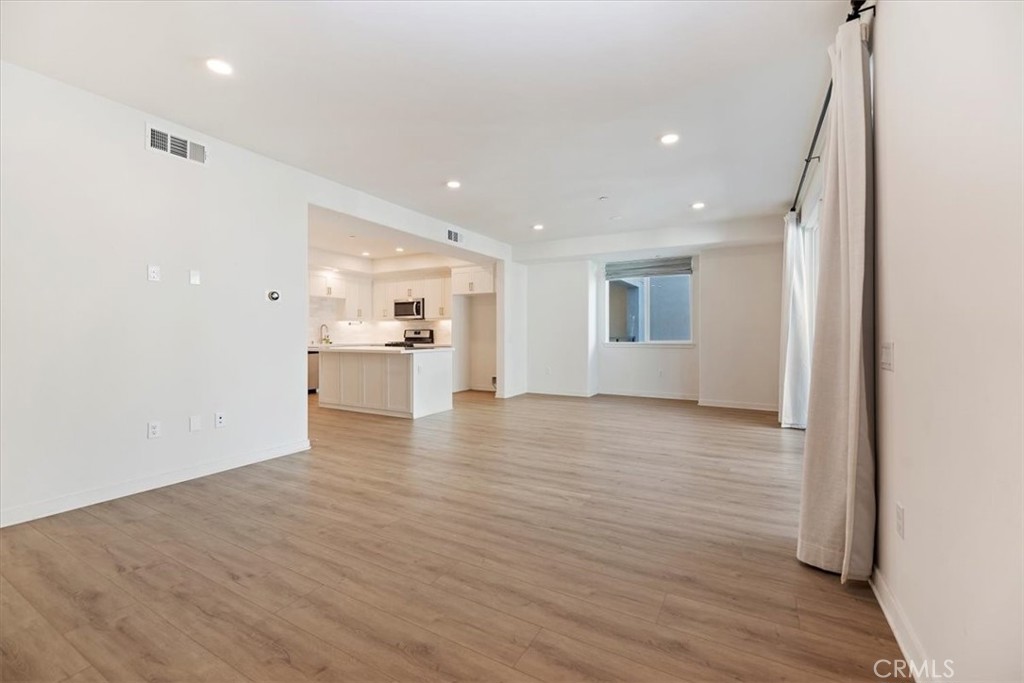9363 Solaire Place Property Photo 19