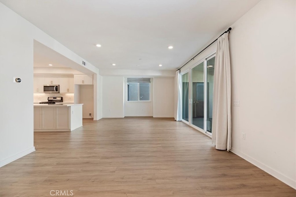 9363 Solaire Place Property Photo 20