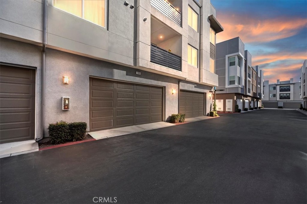 9363 Solaire Place Property Photo 39