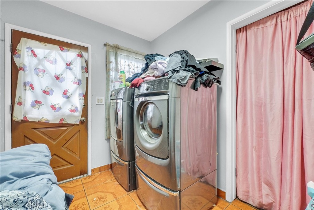 557 E Trenton Street Property Photo 15