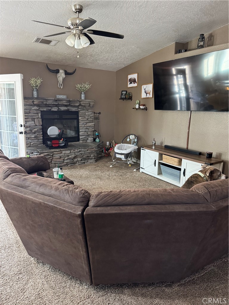 21355 Roundup Way Property Photo 5