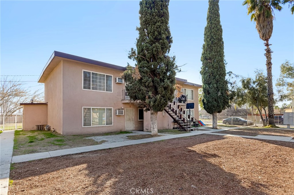 1721 N Fairfax Drive Property Photo
