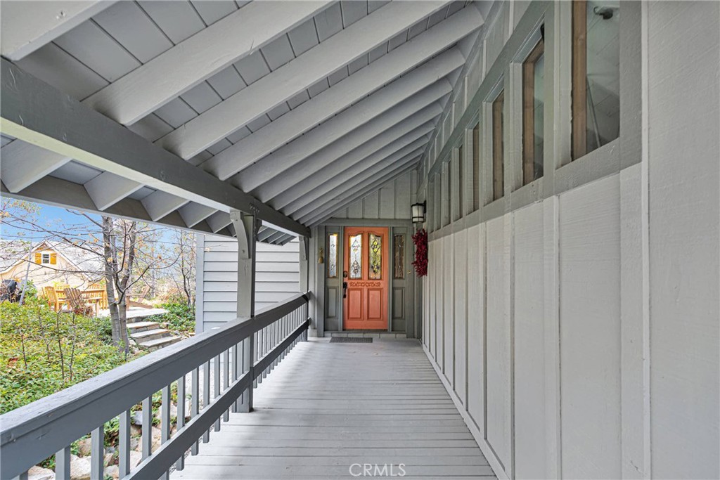 892 Nadelhorn Drive Property Photo 4