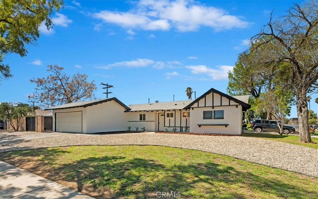 318 N Idyllwild Avenue Property Photo 2
