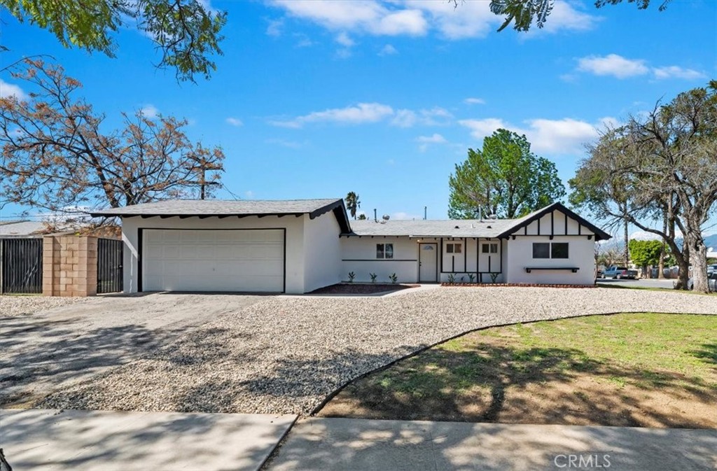 318 N Idyllwild Avenue Property Photo 29