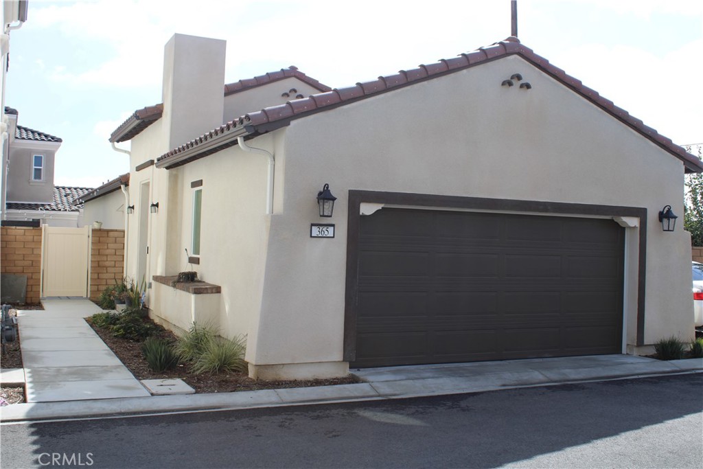 365 Huntington Court Property Photo