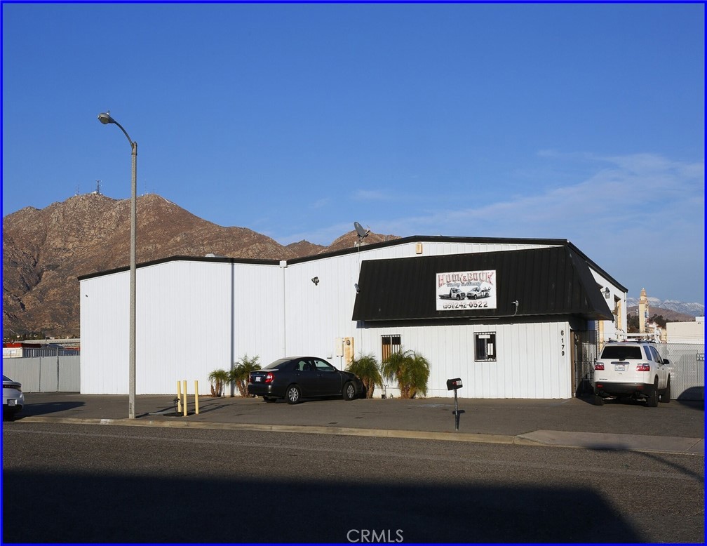 6170 Box Springs Road Property Photo 1