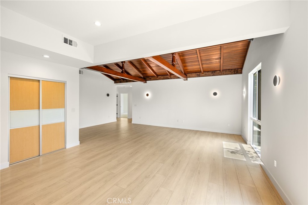 914 N Catalina Street Property Photo 12