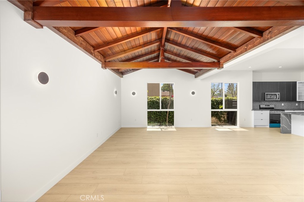 914 N Catalina Street Property Photo 14