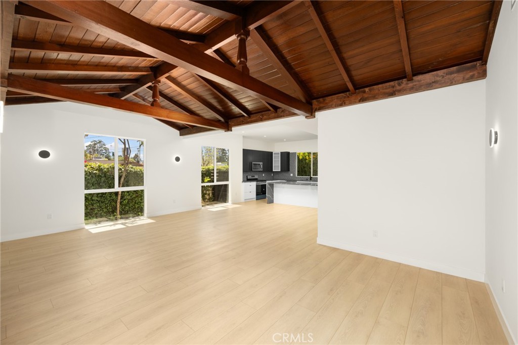 914 N Catalina Street Property Photo 15