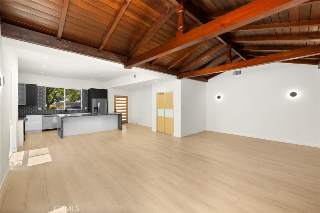 914 N Catalina Street Property Photo 17