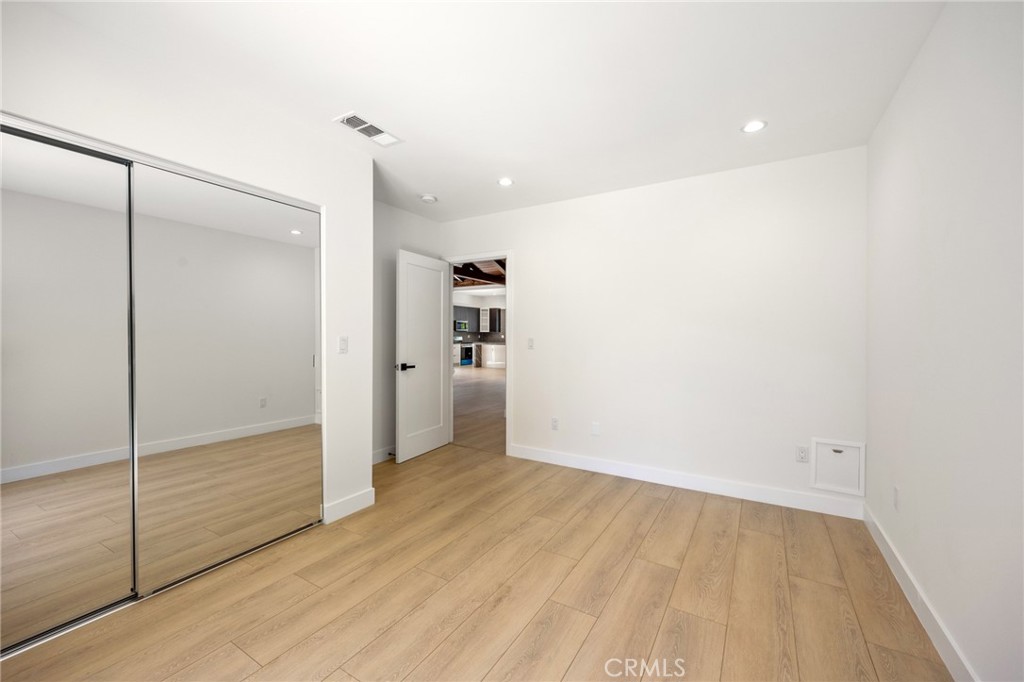 914 N Catalina Street Property Photo 22