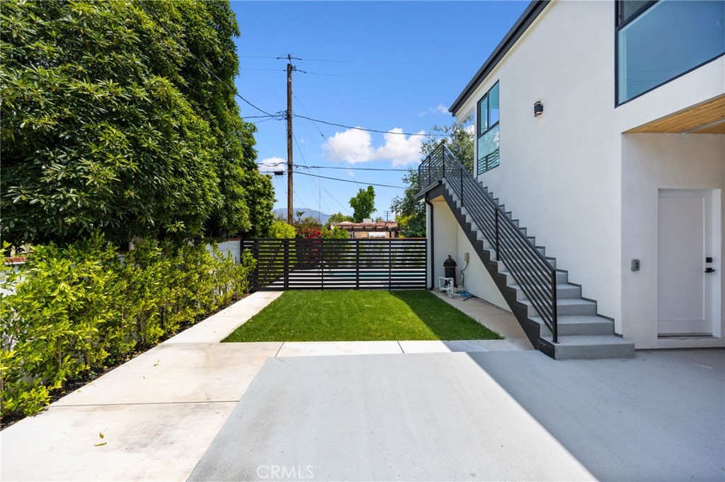 914 N Catalina Street Property Photo 61