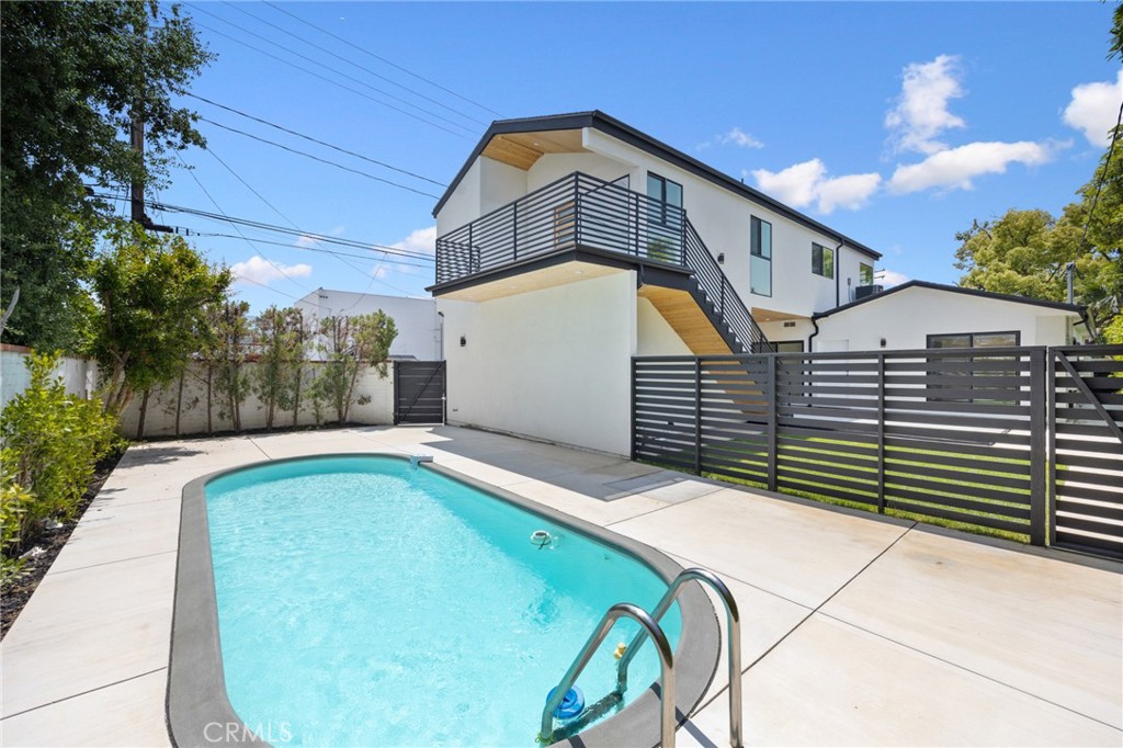 914 N Catalina Street Property Photo 64