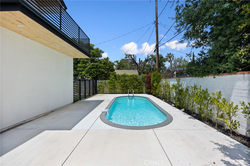 914 N Catalina Street Property Photo 66
