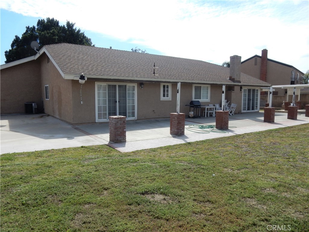 16780 Ash Drive Property Photo 4