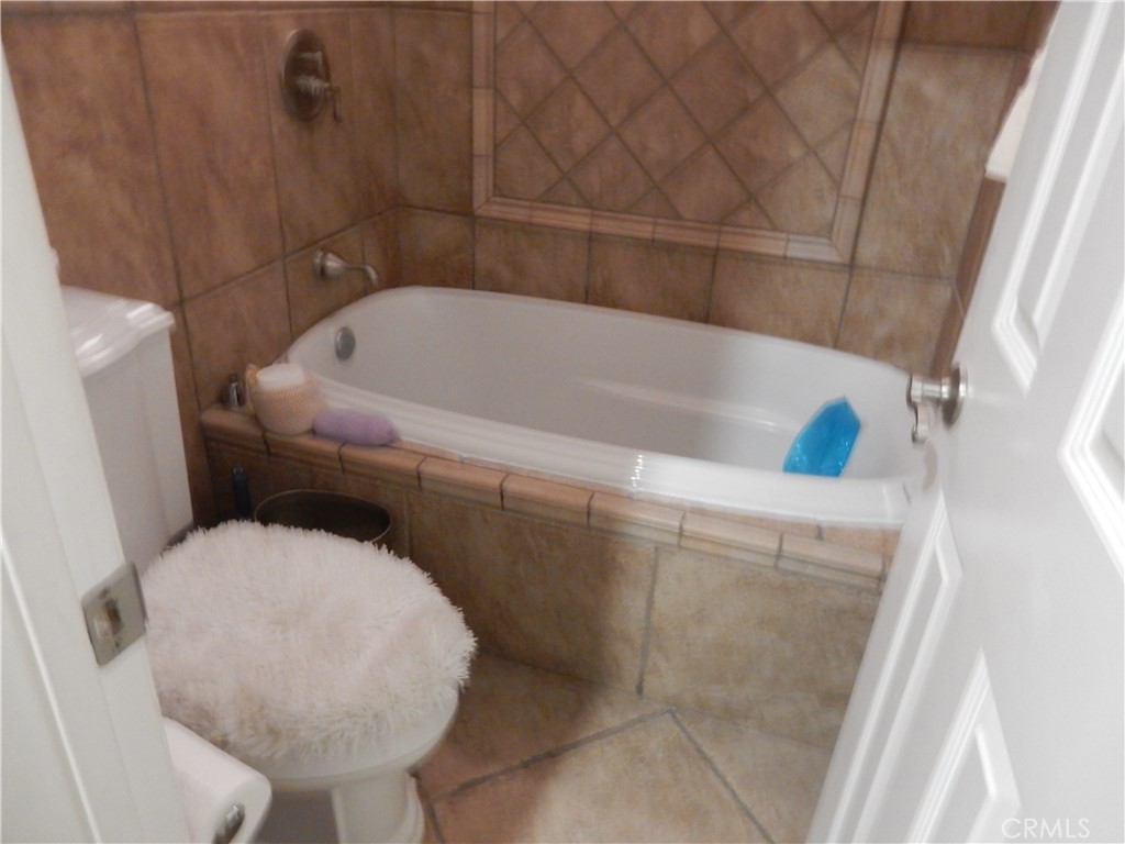 16780 Ash Drive Property Photo 9