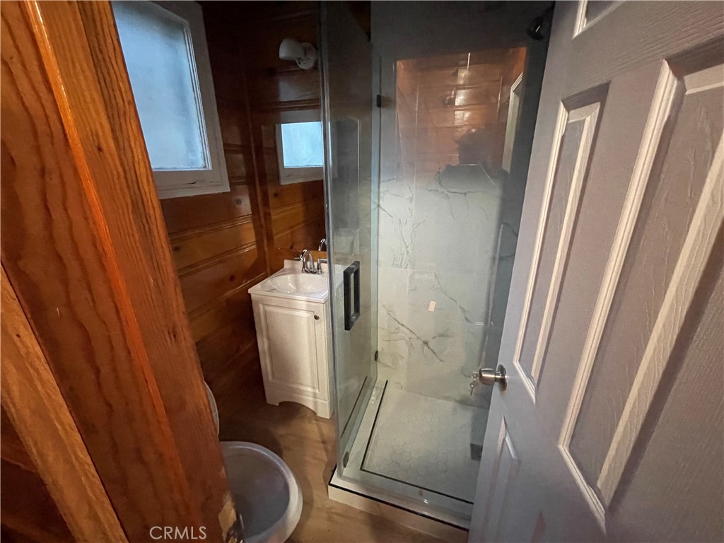 651 Community Drive Property Photo 8