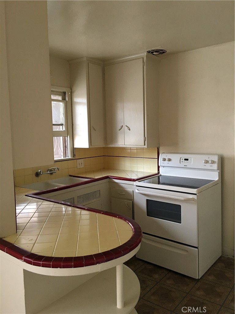 381 W Wabash Street Property Photo 1