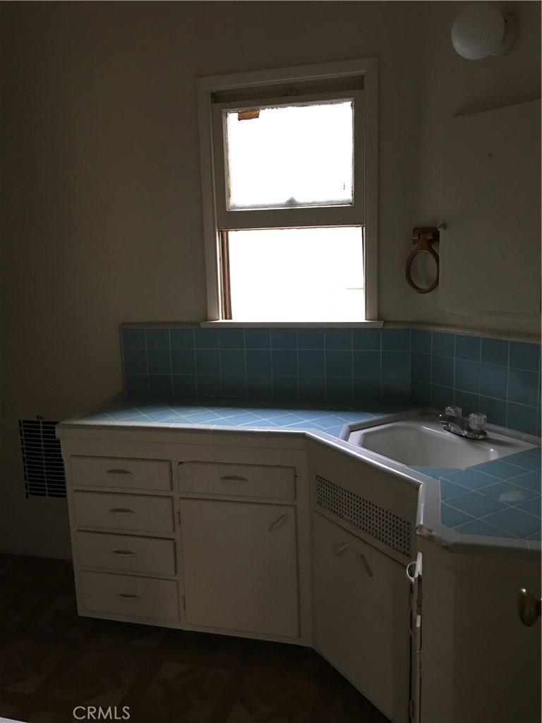 381 W Wabash Street Property Photo 7
