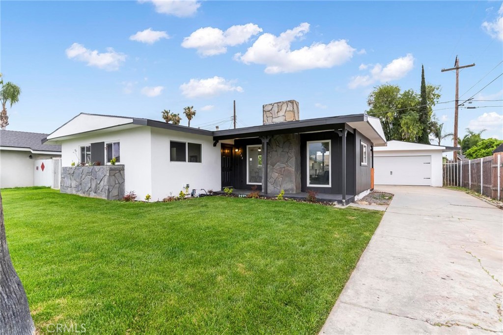 5392 Walter Street Property Photo
