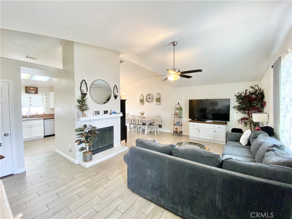 13653 2nd Avenue Property Photo