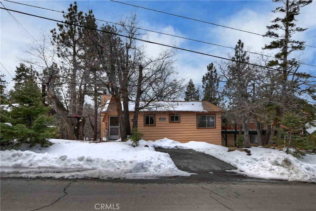 43517 Ridge Crest Drive Property Photo 2
