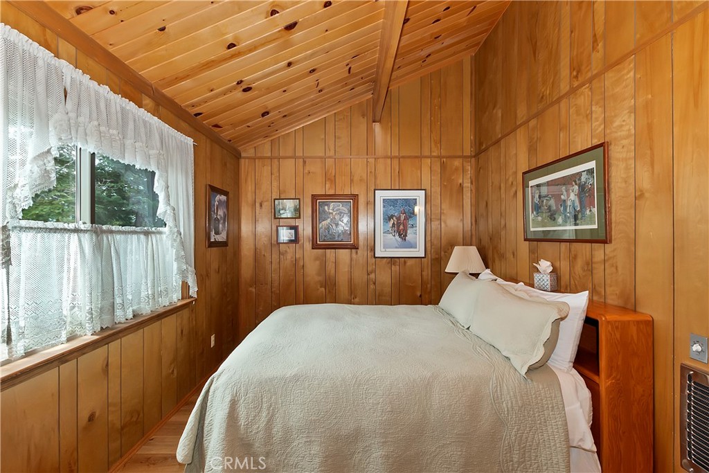 43517 Ridge Crest Drive Property Photo 10