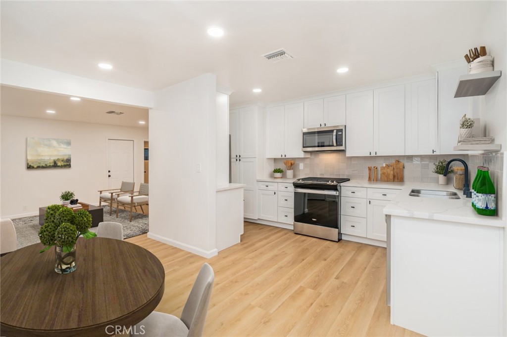 772 N L Street Property Photo 5