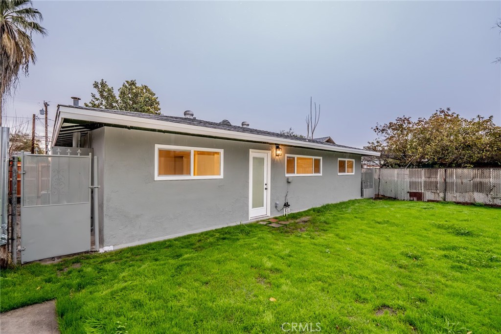 772 N L Street Property Photo 15