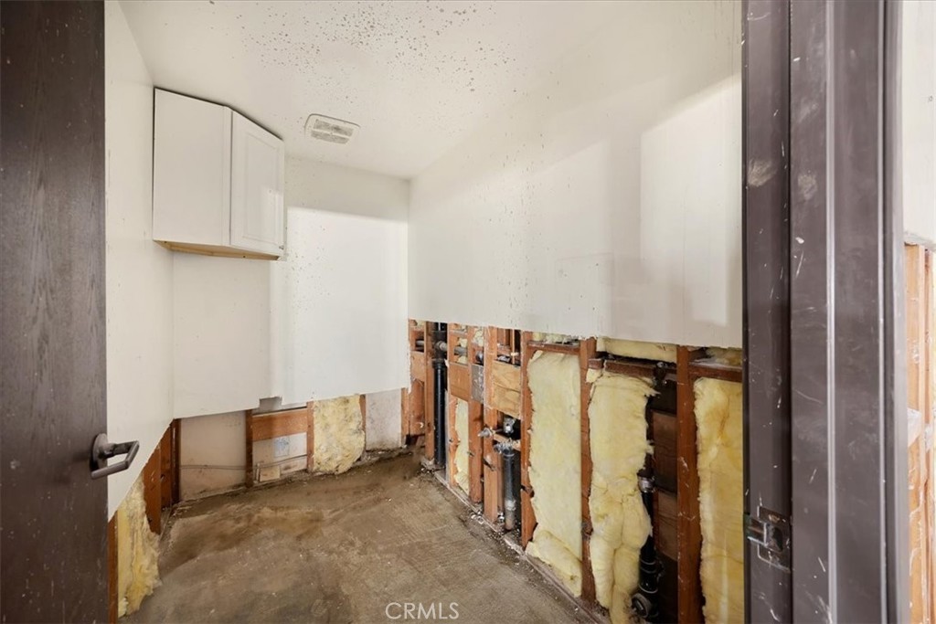 1409 E Saint Gertrude Place Property Photo 16