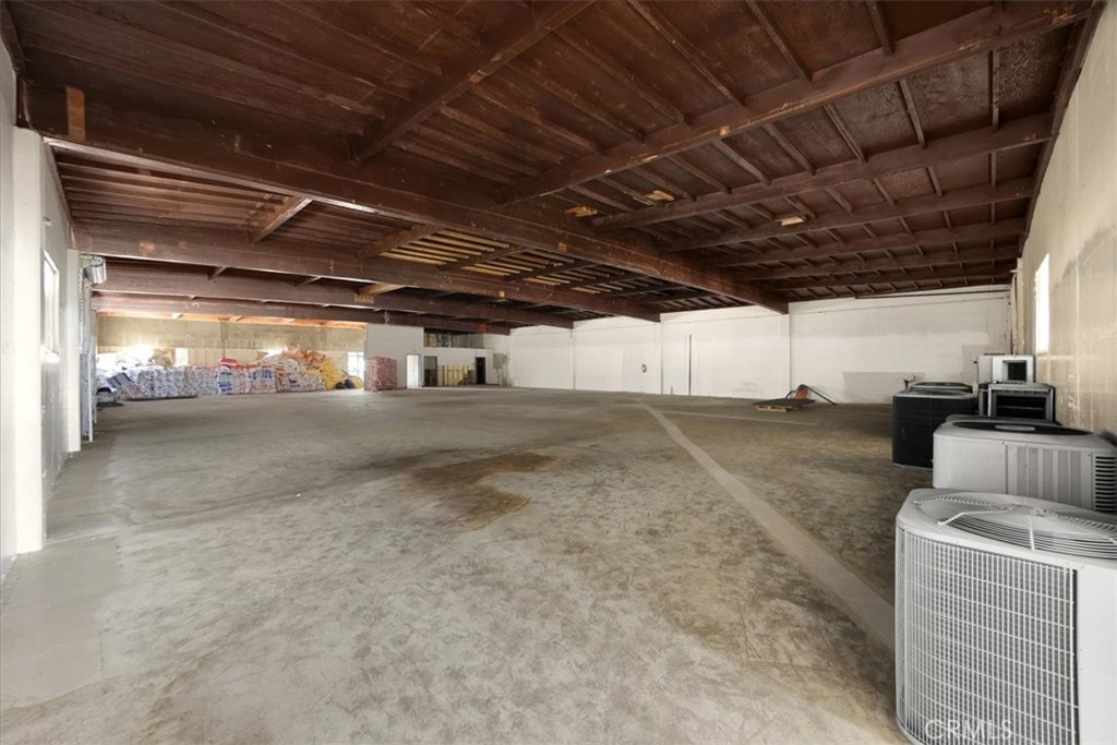 1409 E Saint Gertrude Place Property Photo 23