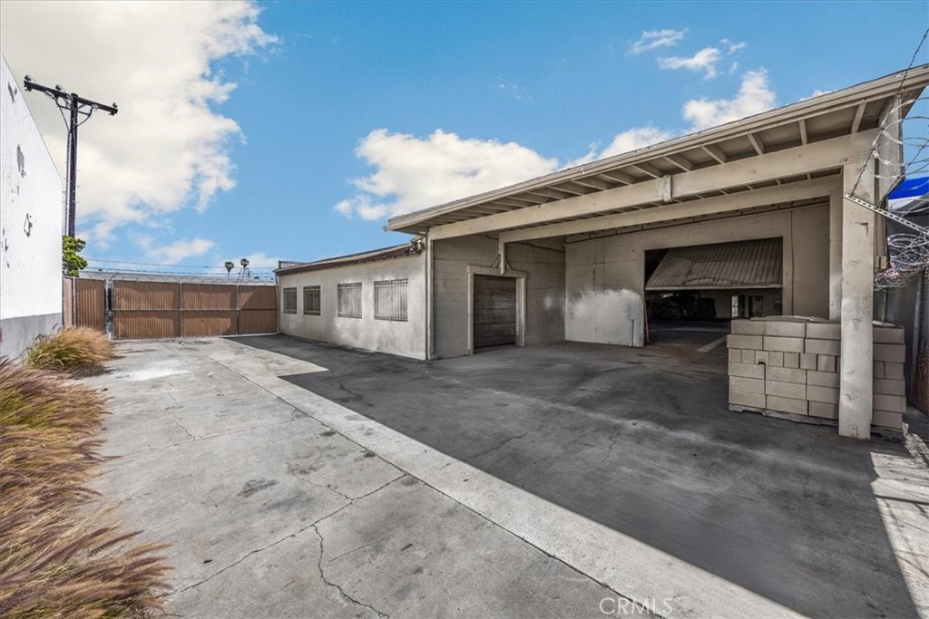 1409 E Saint Gertrude Place Property Photo 30