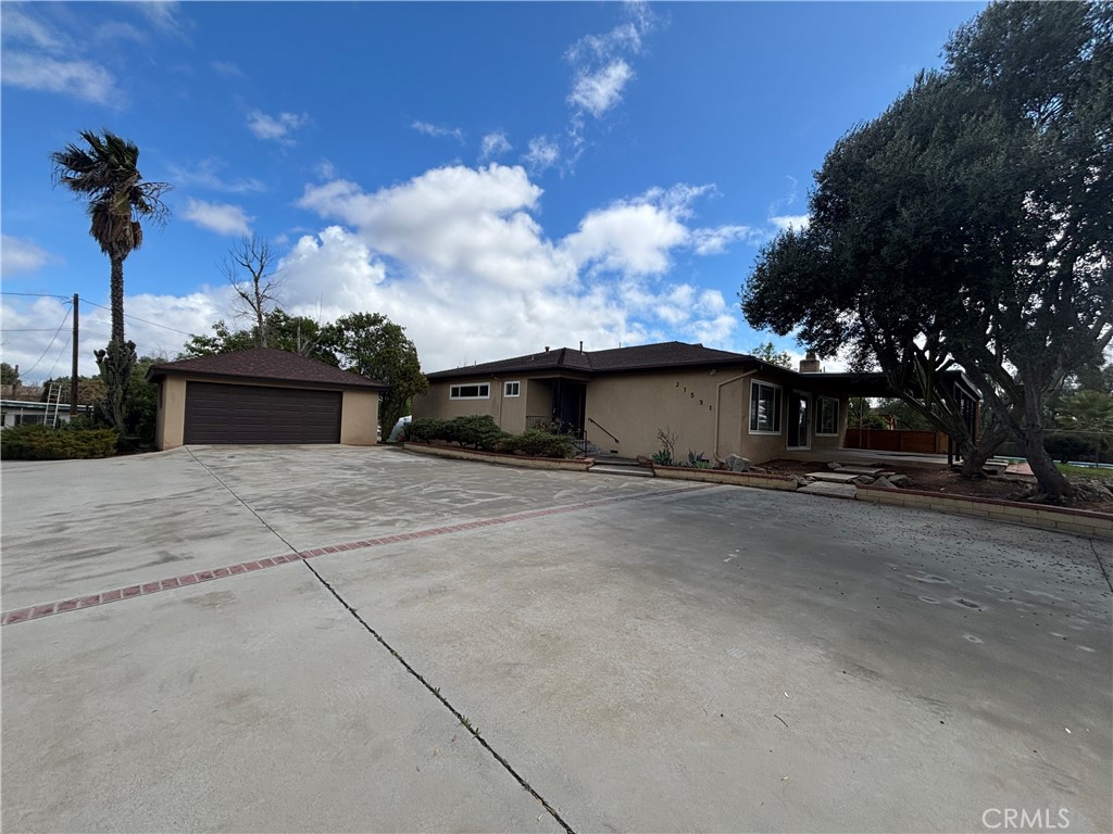 21591 Kuder Avenue Property Photo