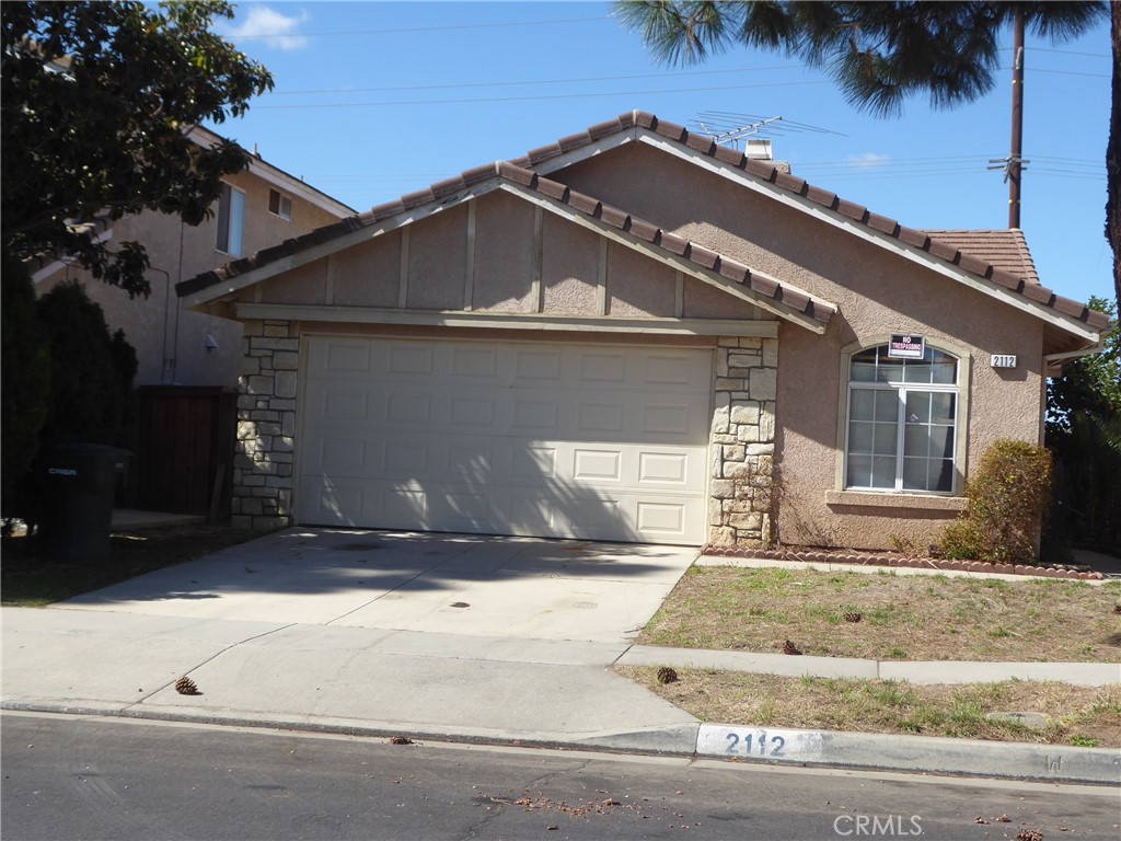 2112 Alfalfadale Road Property Photo