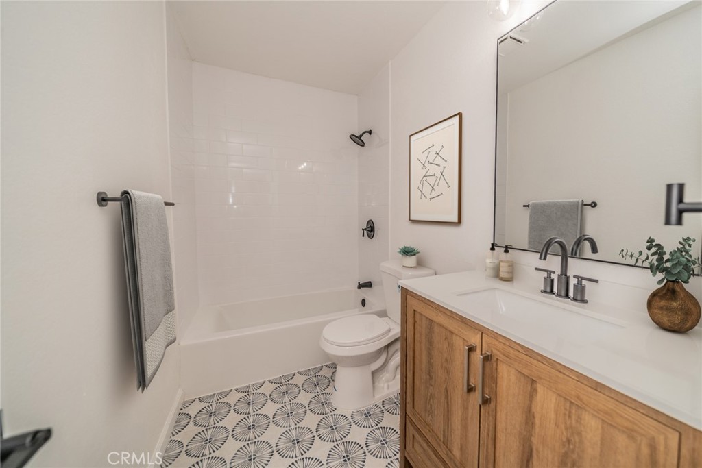 150 S Lincoln Street Property Photo 21