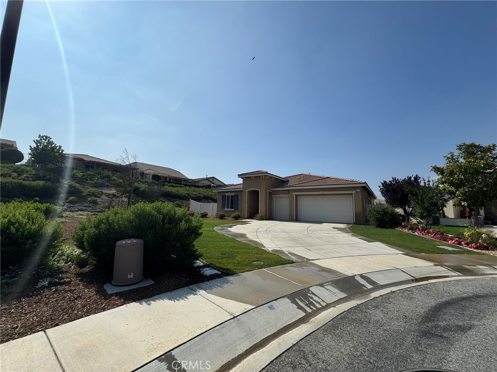 1572 Humboldt Peak Property Photo 2
