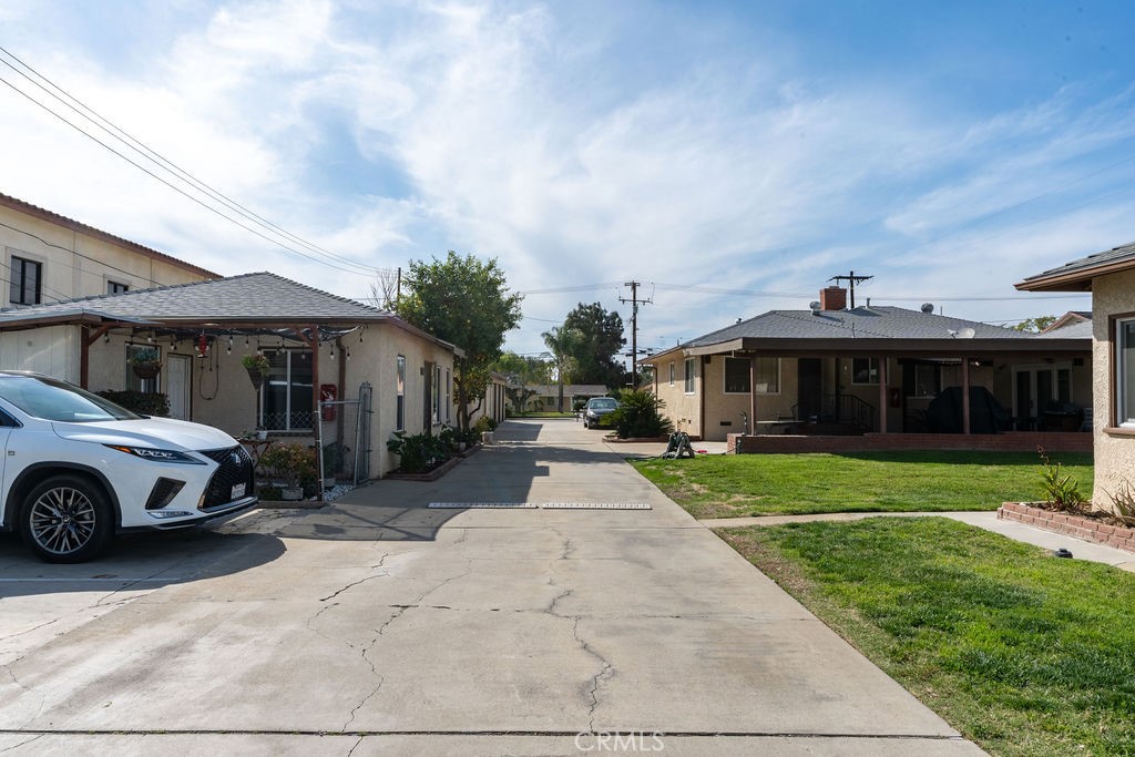12767 Yorba Avenue Property Photo 8