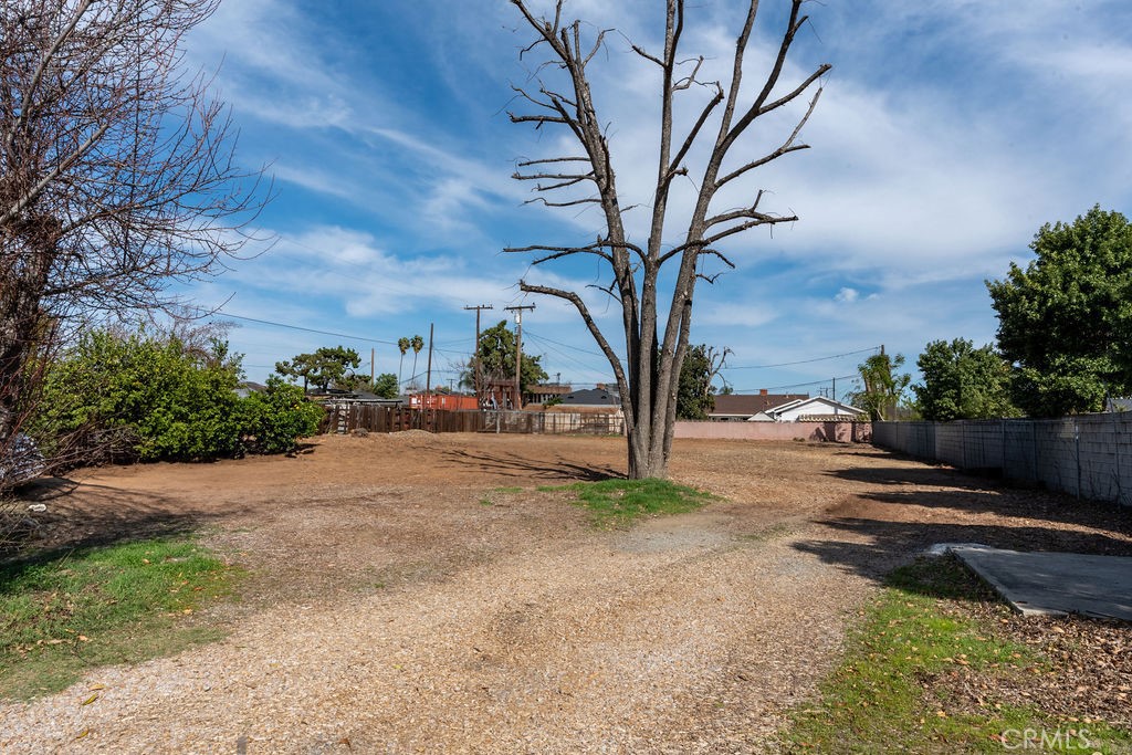12767 Yorba Avenue Property Photo 9