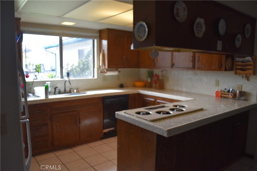 9635 Acacia Avenue Property Photo 2