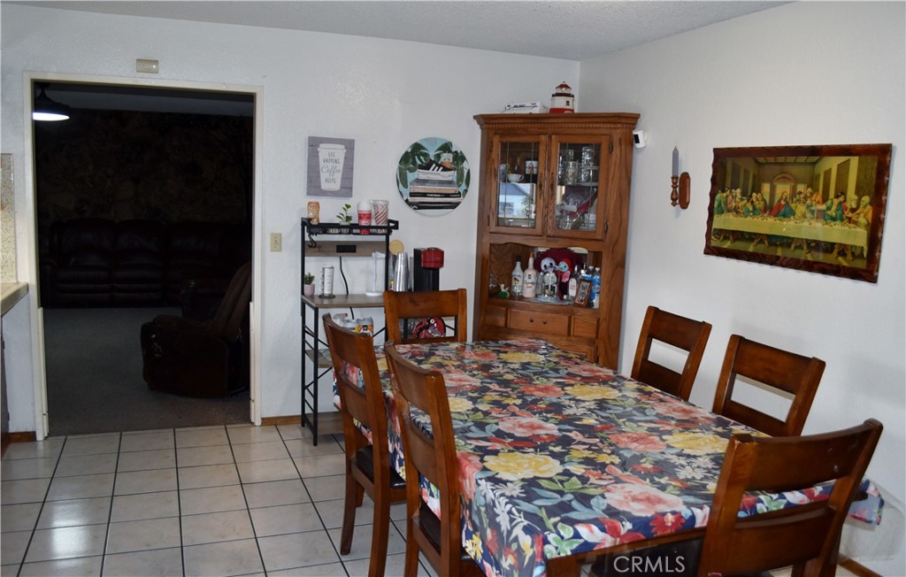 9635 Acacia Avenue Property Photo 4