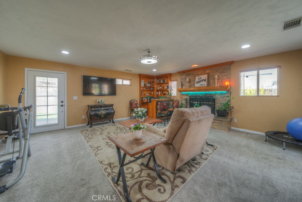17802 Capri Street Property Photo 15