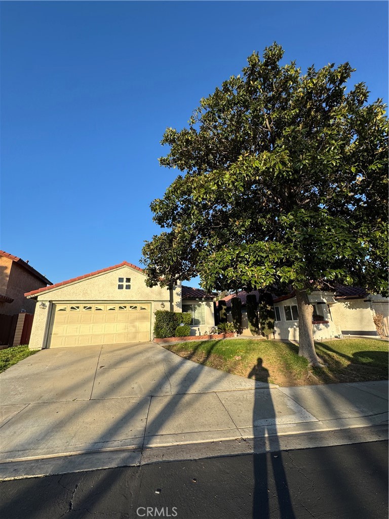 1211 S Althea Avenue Property Photo 2