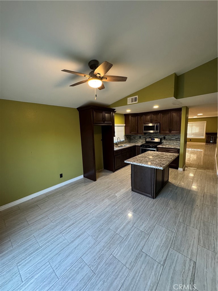 1211 S Althea Avenue Property Photo 8
