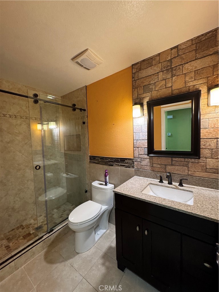 1211 S Althea Avenue Property Photo 16