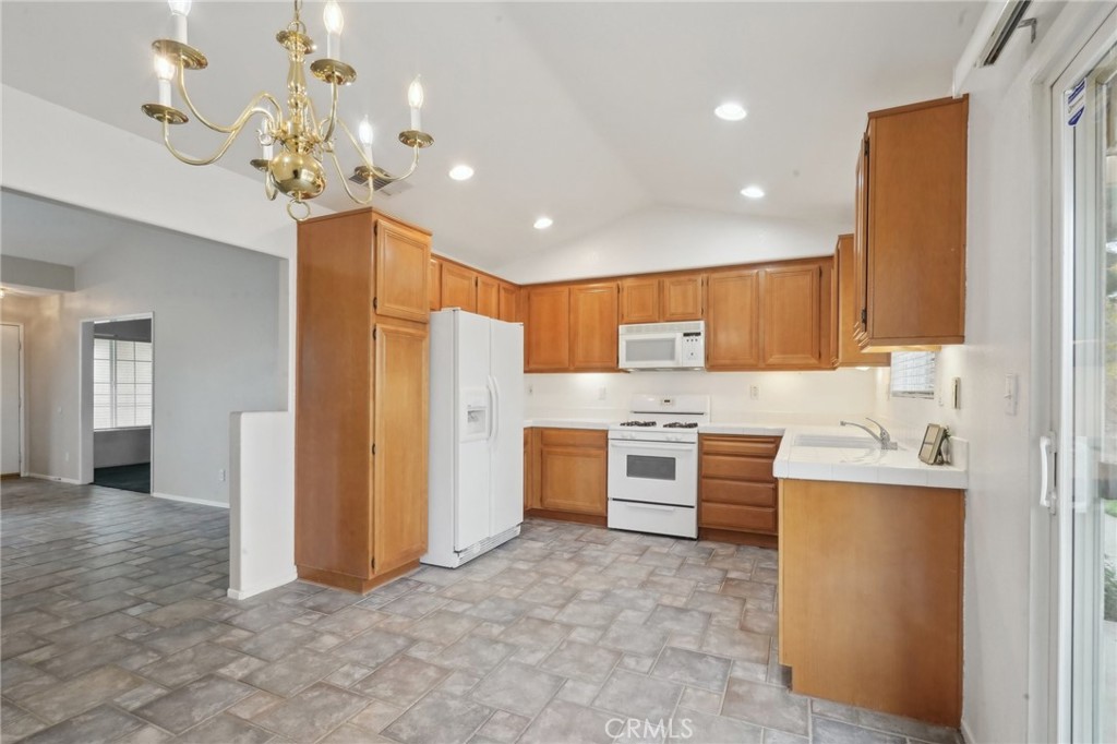 881 Cougar Ranch Road Property Photo 11