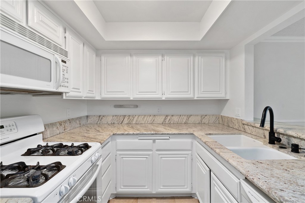 600 Central 406 Property Photo 11