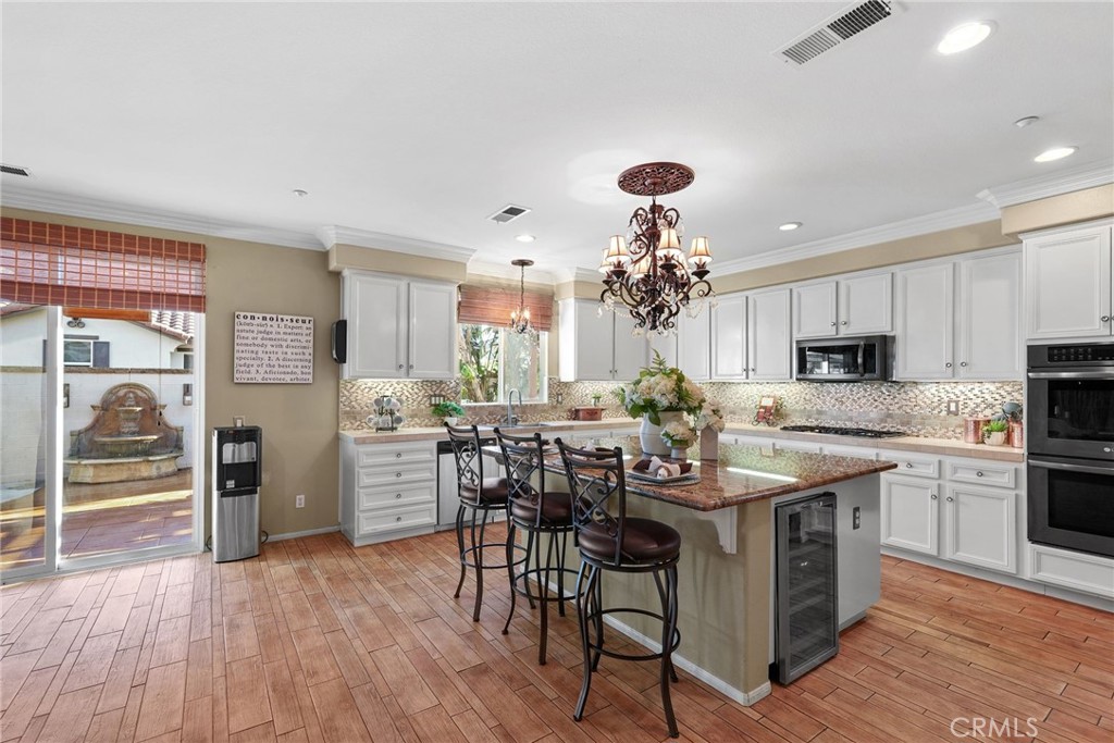 15635 Dobbs Peak Lane Property Photo 8