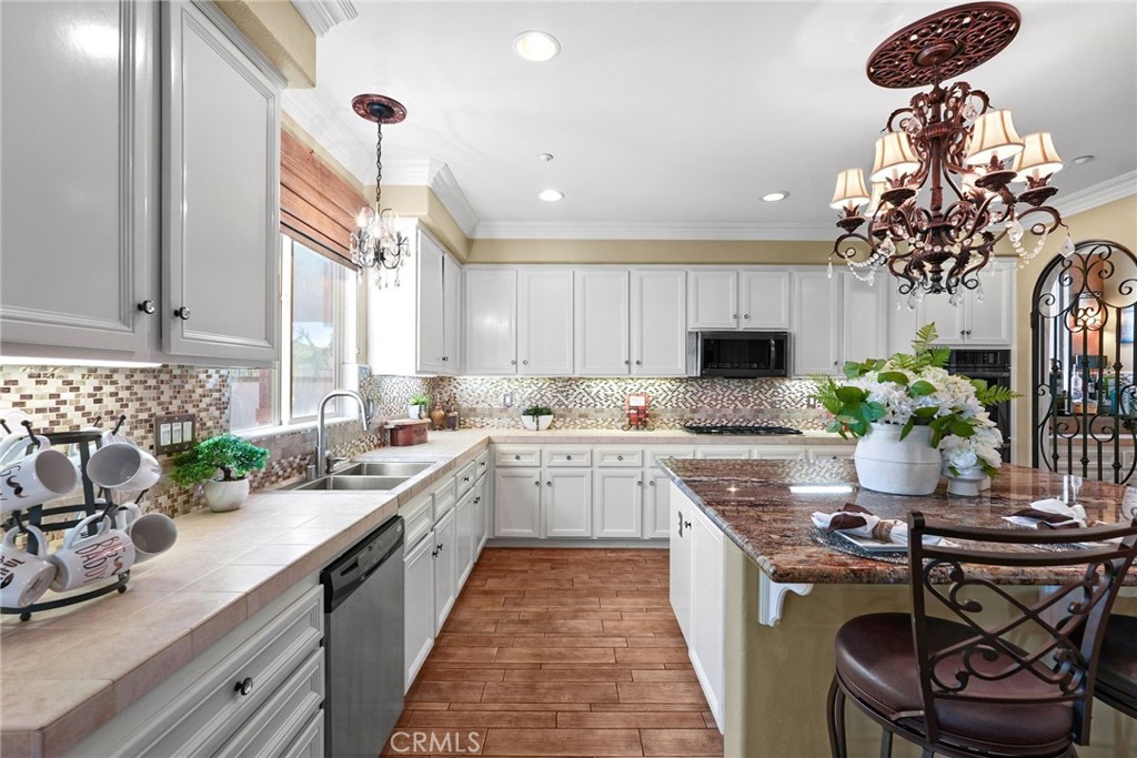 15635 Dobbs Peak Lane Property Photo 12