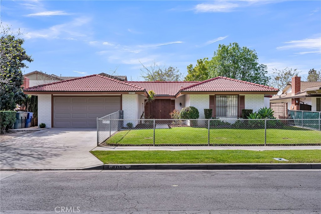 6075 Meadowbrook Lane Property Photo